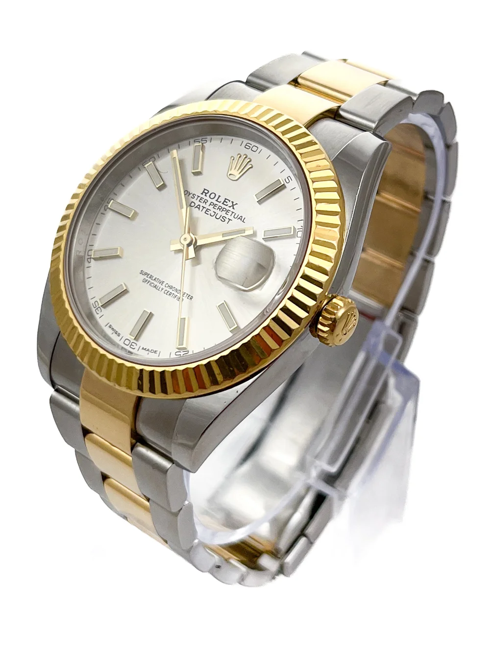 Rolex Datejust 41 watch in Oystersteel and yellow gold with a fluted bezel and a silver baton dial_2.webp