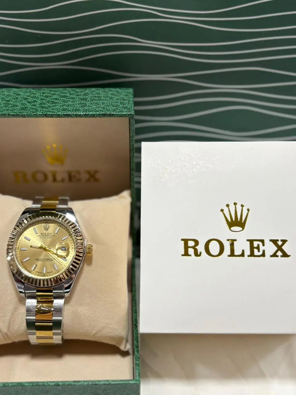 Rolex Datejust 41mm with a fluted bezel, champagne dial, two-tone yellow gold and Oystersteel Oyster bracelet_1.webp